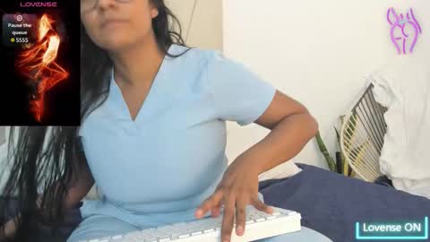 Mia  online show from 10.08.25