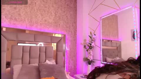 Snapshot of miaa_smiith1 chatting on 01.21.25 miaa_smiith1 online show from 01.21.25