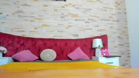 Snapshot of miaaangell chatting on 05.25.26 Mia Angel online show from 05.25.26