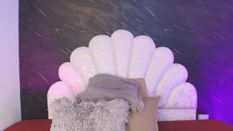 Mia online show from 03.18.26