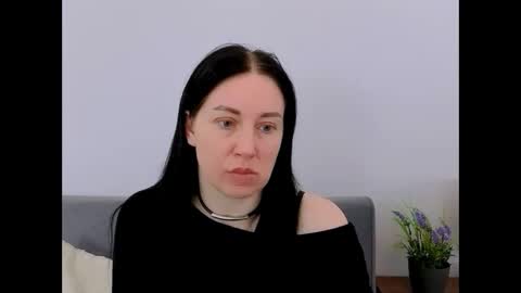 Mia online show from 03.28.26