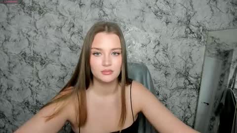 Snapshot of miabrian chatting on 03.01.26 Mia online show from 03.01.26