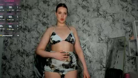 Mia online show from 04.20.26