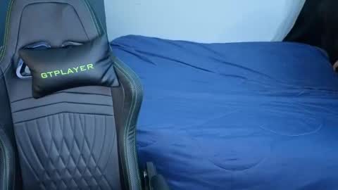 Mia online show from 03.15.26