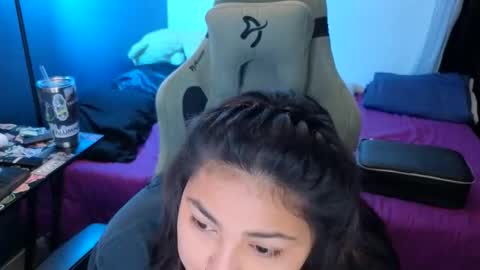 Mia online show from 06.11.26