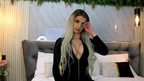 Mia online show from 01.09.26