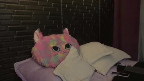 Mia online show from 01.23.25