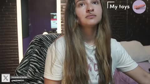 Mia online show from 02.14.25