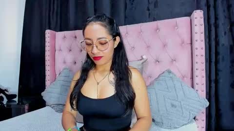 miadivinehyh online show from 05.19.26