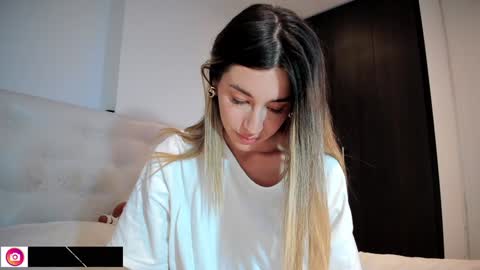 Mia online show from 12.04.24