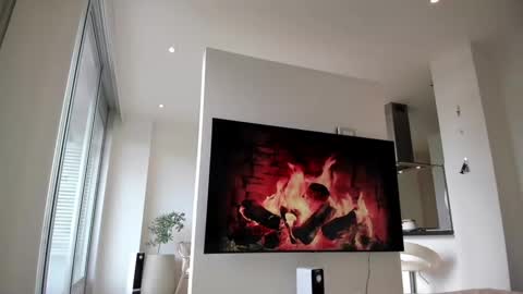 Mia online show from 12.17.24