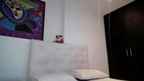 Mia online show from 02.18.25