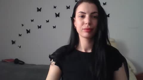 Mia online show from 05.19.26