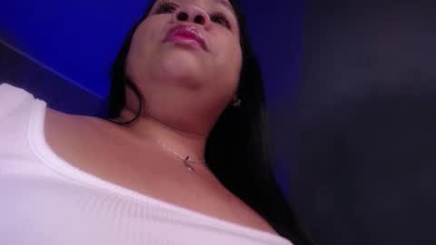 Snapshot of miafuegolatino chatting on 02.13.26 mia online show from 02.13.26