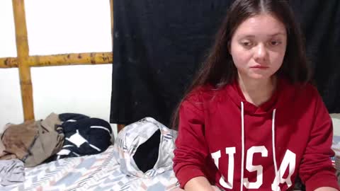 Mia  Sam online show from 10.14.25