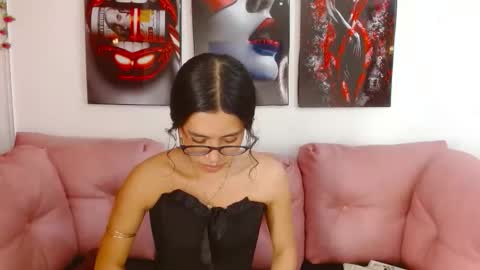 miahotcs online show from 04.12.26