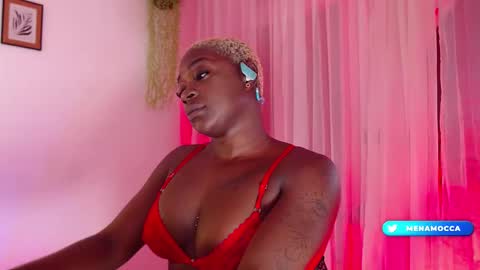 Snapshot of miaknox chatting on 02.11.25 Mia online show from 02.11.25