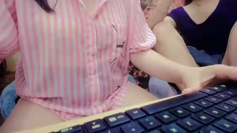 Snapshot of mialala205221 chatting on 10.15.25 Mia online show from 10.15.25