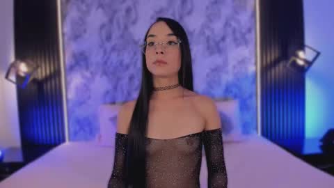 Mia Larouse online show from 03.20.26