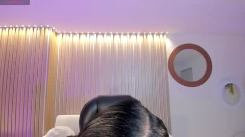 Call me Mia  online show from 04.25.26