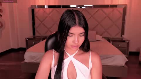 Call me Mia  online show from 05.05.26