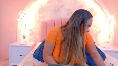 Mia online show from 03.26.26