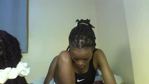 Muffin online show from 11.21.25