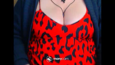 Snapshot of miamimistress chatting on 02.05.26 maya online show from 02.05.26