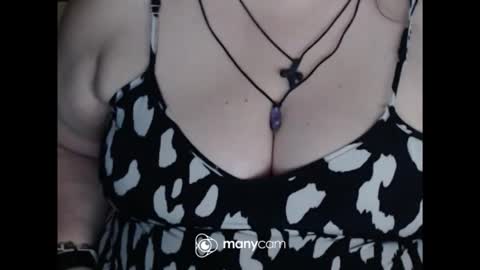 Snapshot of miamimistress chatting on 06.01.26 maya online show from 06.01.26