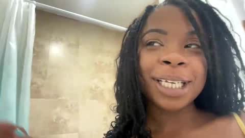 Snapshot of miamiworld chatting on 01.06.25 MiamiWorld online show from 01.06.25