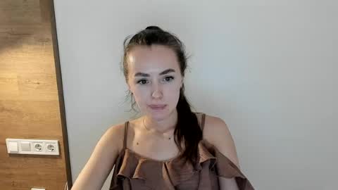 Snapshot of miamoll chatting on 07.15.26 miamoll online show from 07.15.26