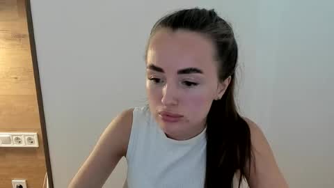 Snapshot of miamoll chatting on 07.19.26 miamoll online show from 07.19.26