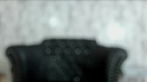 Snapshot of miamontoya chatting on 01.28.25 Mia -5 7001400 Follow online show from 01.28.25