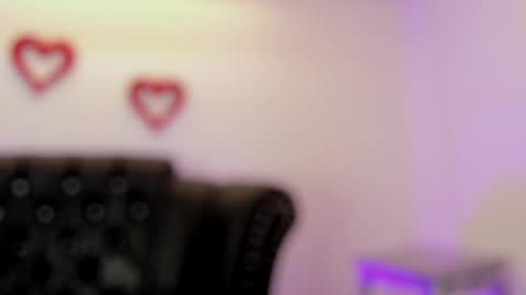 Snapshot of miamontoya chatting on 02.20.25 Mia -5 7001400 Follow online show from 02.20.25