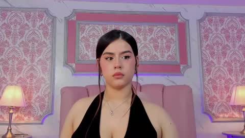 Snapshot of miamontoya chatting on 03.05.25 Mia -5 7001400 Follow online show from 03.05.25