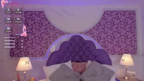 Snapshot of miamontoya chatting on 09.18.25 Mia -5 7001400 Follow online show from 09.18.25