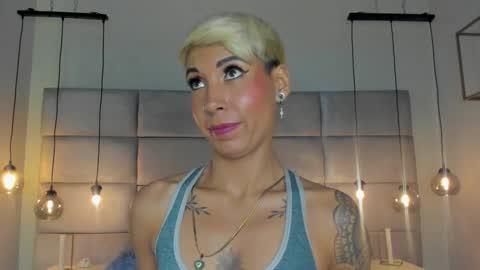 Mia Morgann online show from 01.03.25