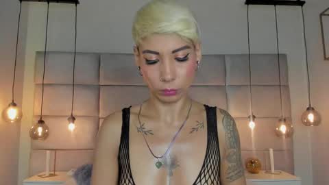 Mia Morgann online show from 01.04.25