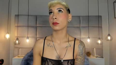 Mia Morgann online show from 01.14.25