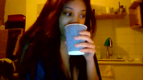 MiaMuffn online show from 04.08.26