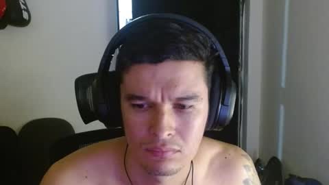 Snapshot of miaou_miaou chatting on 11.01.25 miaou_miaou online show from 11.01.25