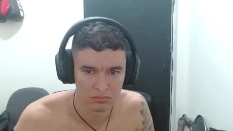 Snapshot of miaou_miaou chatting on 11.16.25 miaou_miaou online show from 11.16.25