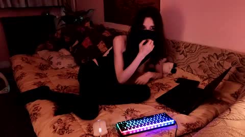 Snapshot of miaowhowl chatting on 01.13.25 Kristien online show from 01.13.25