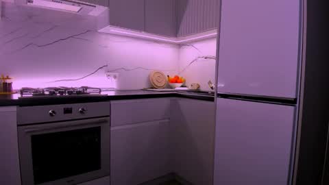 Mia online show from 02.21.26