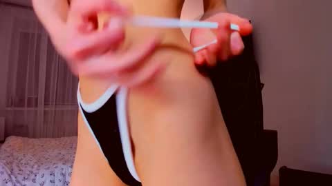 Mia online show from 04.08.26