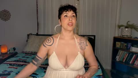 Snapshot of miariveraxxx chatting on 04.25.26 Mia Rivera online show from 04.25.26