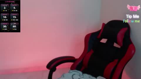 miarobinn_ online show from 11.21.25