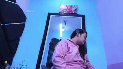 Snapshot of miarous69 chatting on 04.19.26 MiaRouse online show from 04.19.26
