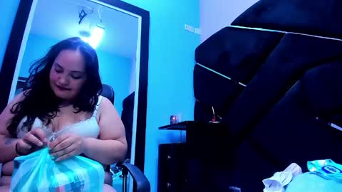 Snapshot of miarous69 chatting on 05.05.26 MiaRouse online show from 05.05.26