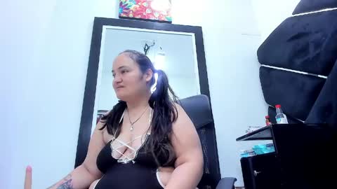 Snapshot of miarous69 chatting on 05.09.26 MiaRouse online show from 05.09.26